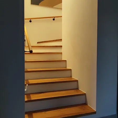 Barbara Вілла *